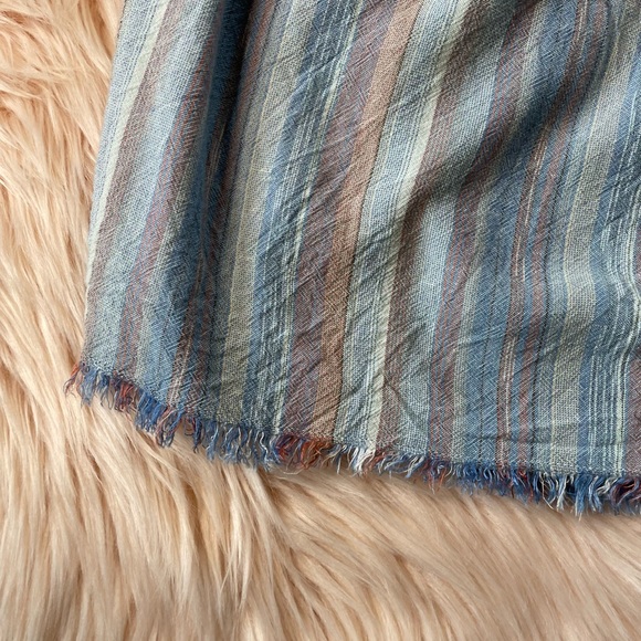 Cloth & Stone Top - Picture 2 of 6